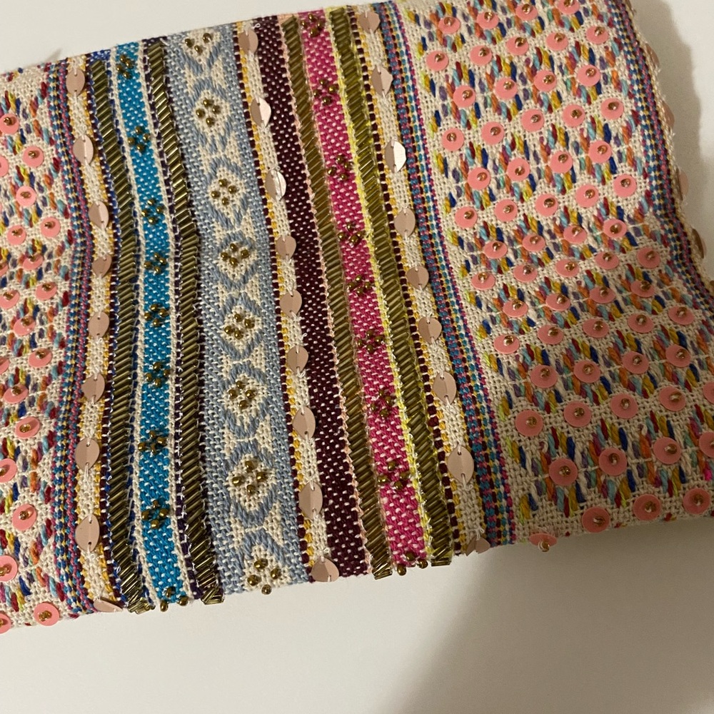Embroidered bag - Picture 4 of 4